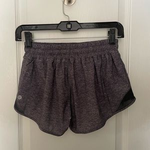LULULEMON HOTTY HOT SHORTS 2.5 INCH